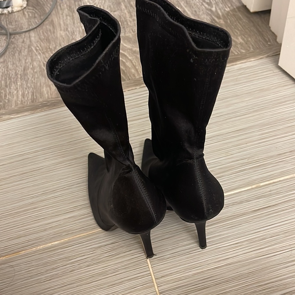 Black Yeezy sock booties - Picture 4 of 4